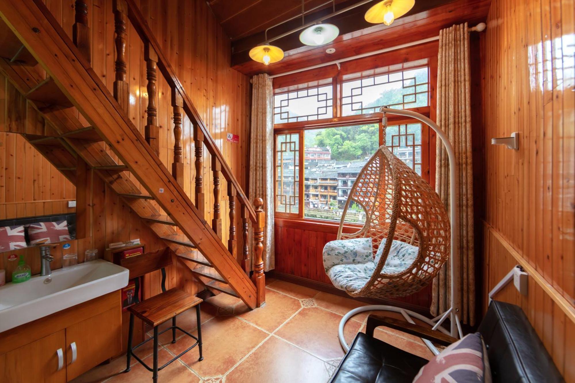 Fenghuang Memory Linjiang Inn Exterior foto